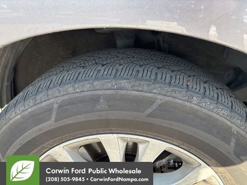 Used 2015 Toyota Sienna XLE w/ XLE Navigation Package image 12