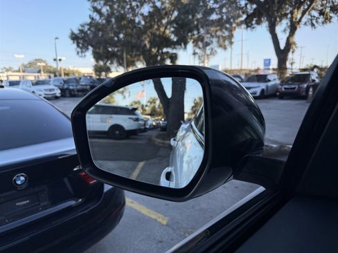 Used 2018 Jaguar E-PACE S image 32