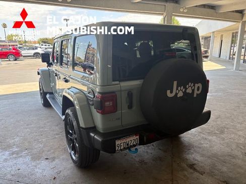 Used 2023 Jeep Wrangler Unlimited Sahara AWD/4WD image 5