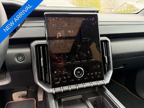 Used 2024 GMC Acadia AT4 w/ Super Cruise Package image 11