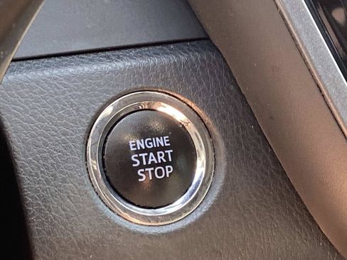 Used 2020 Toyota Camry XSE FWD image 31