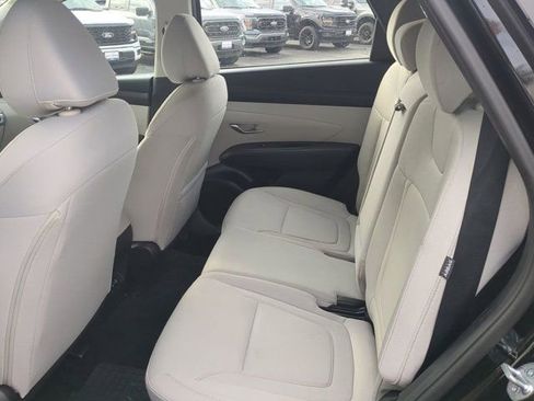 Used 2025 Hyundai Tucson SE FWD image 13