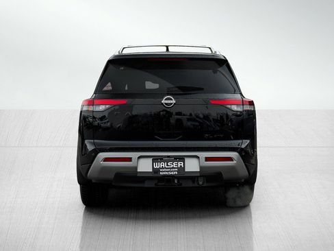 New 2025 Nissan Pathfinder SL w/ SL Premium Package image 5
