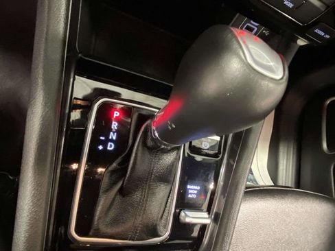 Used 2024 Jeep Compass Latitude image 17