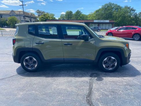Used 2015 Jeep Renegade Sport w/ Power & Air Group FWD image 6