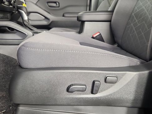 New 2026 Nissan Frontier SV w/ SV Convenience Package image 11