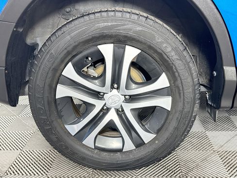 Used 2017 Toyota RAV4 LE image 31