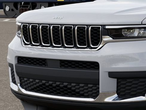 New 2026 Jeep Grand Cherokee L Laredo AWD/4WD image 11