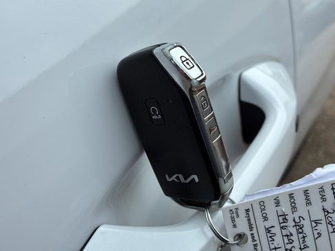 Used 2024 Kia Sportage EX FWD image 31