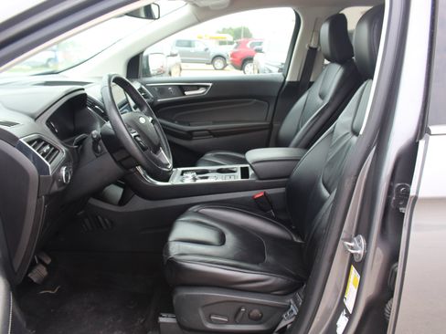 Used 2022 Ford Edge Titanium AWD/4WD image 17
