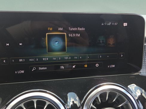Certified 2022 Mercedes-Benz GLB 250 image 29