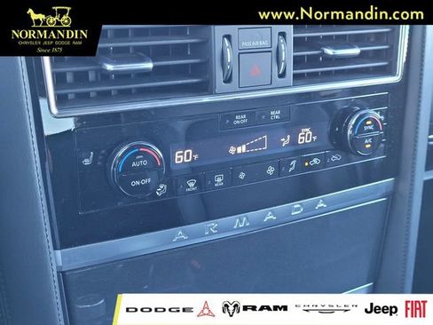 Used 2024 Nissan Armada SV RWD image 11