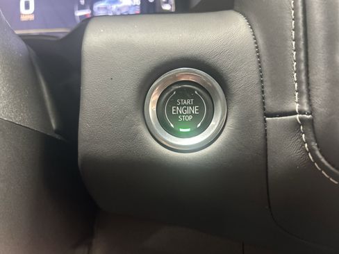 Certified 2023 GMC Yukon Denali Ultimate AWD/4WD image 17