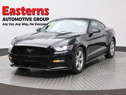 Used 2017 Ford Mustang Coupe RWD image 1