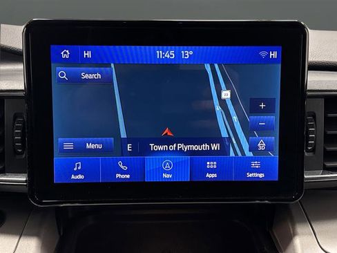 Used 2023 Ford Explorer XLT AWD/4WD image 10