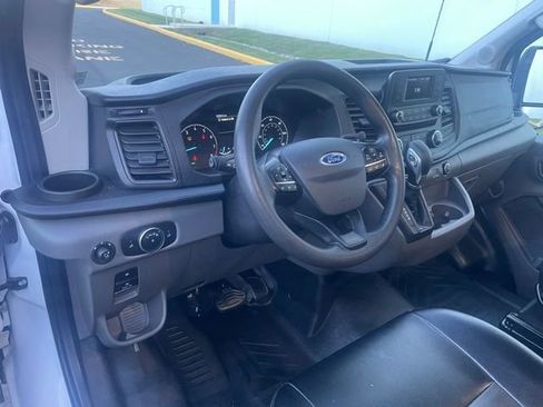 Certified 2023 Ford Transit 250 Medium Roof image 17