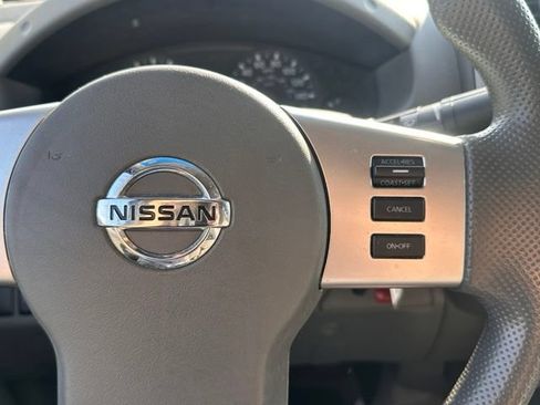 Used 2014 Nissan Frontier SV w/ SV Value Truck Package RWD image 25