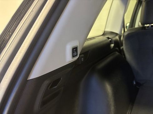 Certified 2023 Jeep Grand Cherokee Limited w/ Luxury Tech Group II image 9