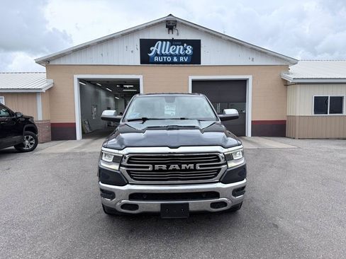 Used 2019 RAM 1500 Laramie AWD/4WD image 3