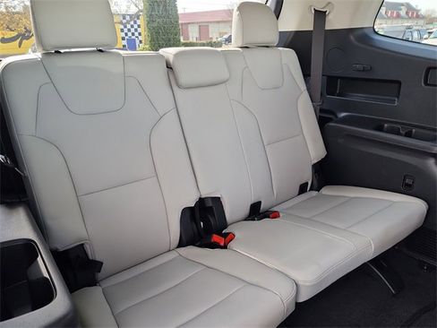 New 2025 Kia Telluride EX w/ EX Captain's Chair Package image 18