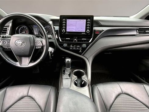 Used 2021 Toyota Camry SE image 7