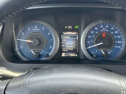 Used 2018 Toyota Sienna XLE image 21