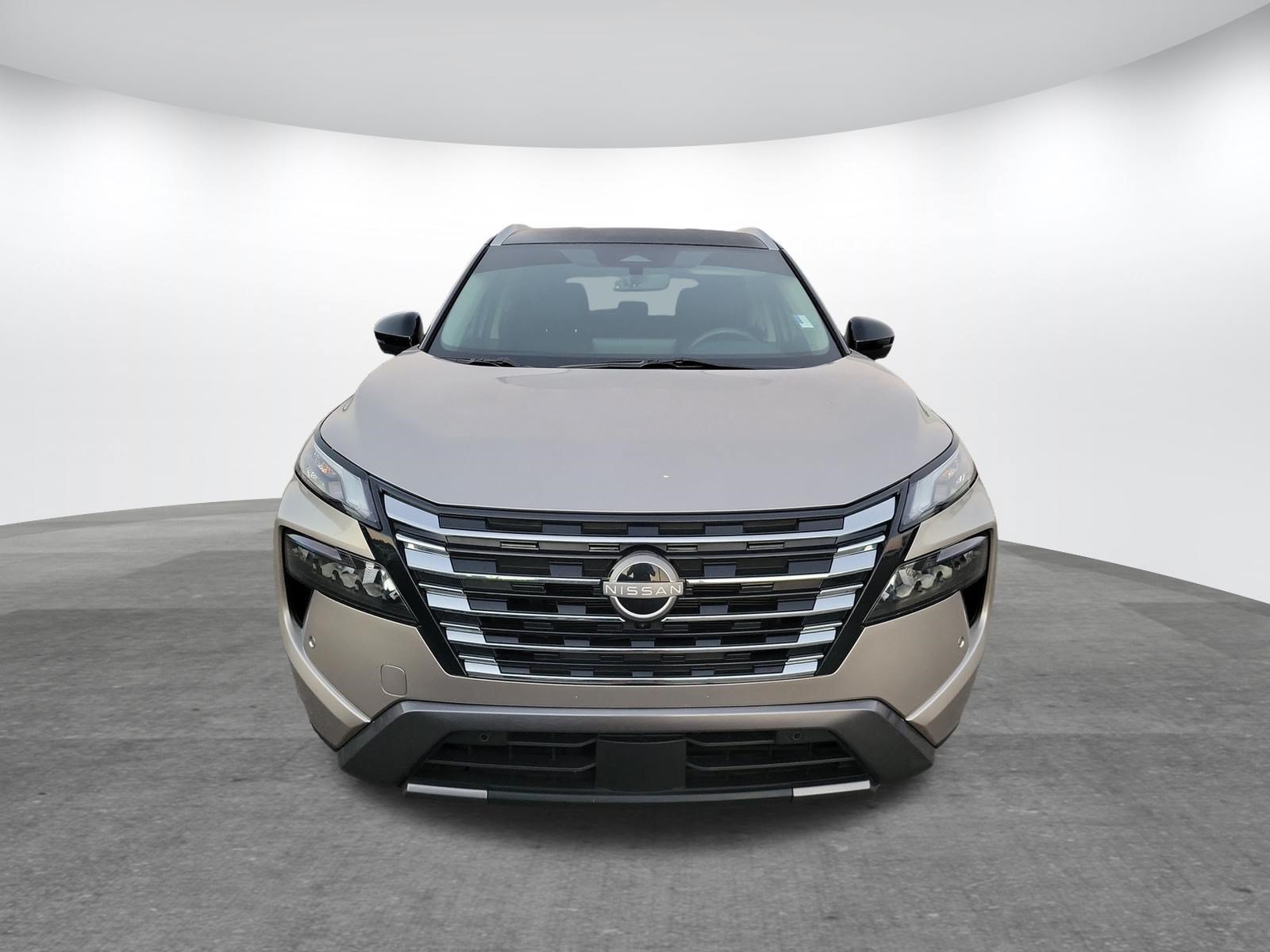 Used 2024 Nissan Rogue SL FWD image 2