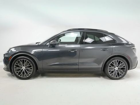 Certified 2025 Porsche Macan Electric RWD image 2
