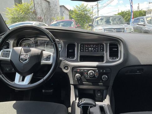 Used 2012 Dodge Charger SE w/ Sport Appearance Group RWD image 9