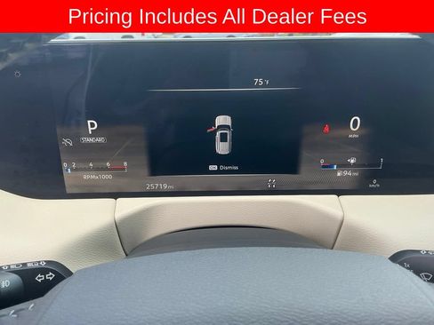 Used 2025 Nissan Armada Platinum AWD/4WD image 13