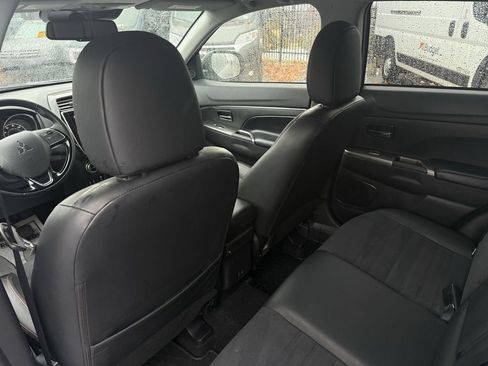 Used 2024 Mitsubishi Outlander Sport SE image 31