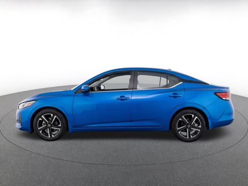Used 2025 Nissan Sentra SV FWD image 4