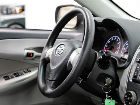 Used 2013 Toyota Corolla L image 14