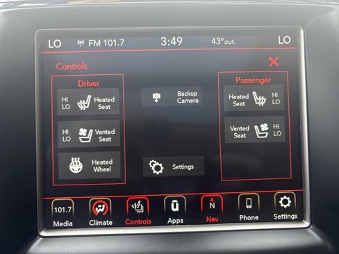 Used 2018 Jeep Grand Cherokee Overland image 25