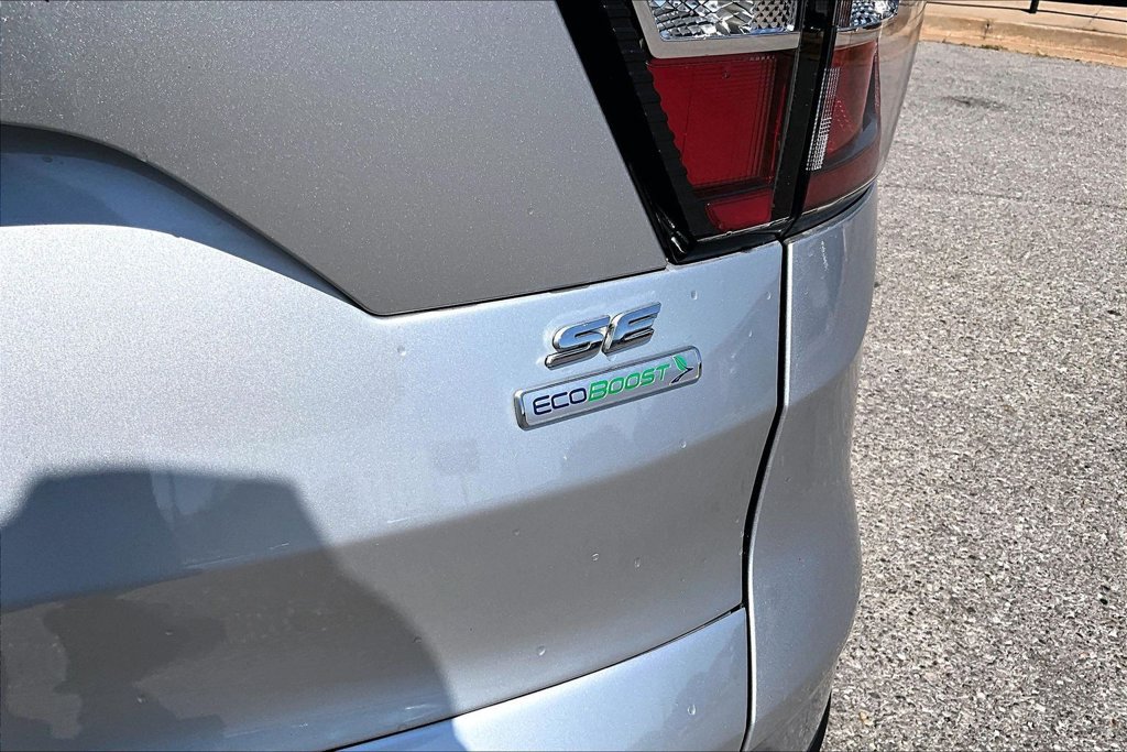 Used 2018 Ford Escape SE FWD image 28