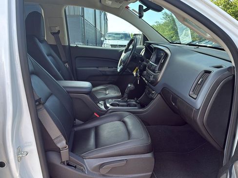 Used 2021 Chevrolet Colorado Z71 AWD/4WD image 12