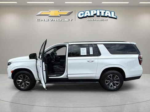 Used 2024 Chevrolet Suburban Z71 w/ Luxury Package AWD/4WD image 9