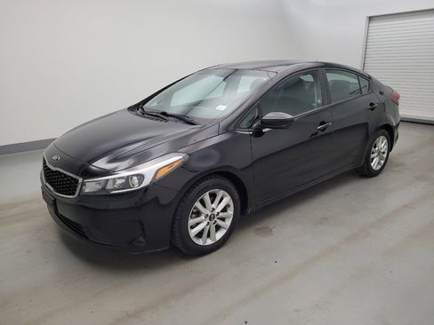 Used 2017 Kia Forte LX w/ LX Popular Package FWD image 2