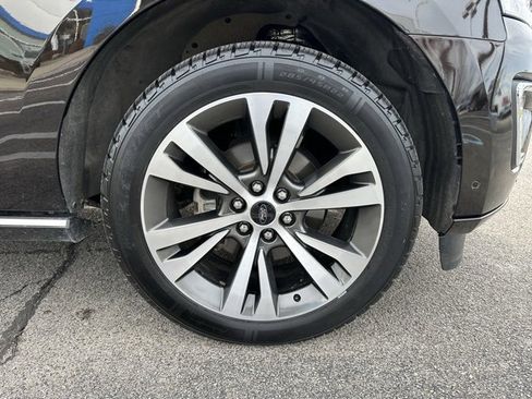 Used 2021 Ford Expedition Platinum image 6