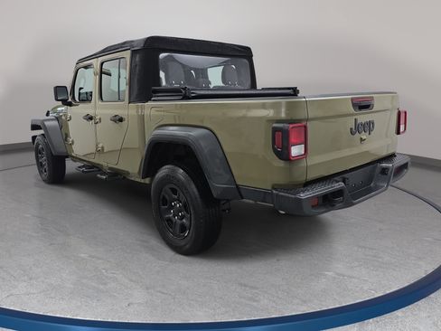 Used 2025 Jeep Gladiator Sport AWD/4WD image 7