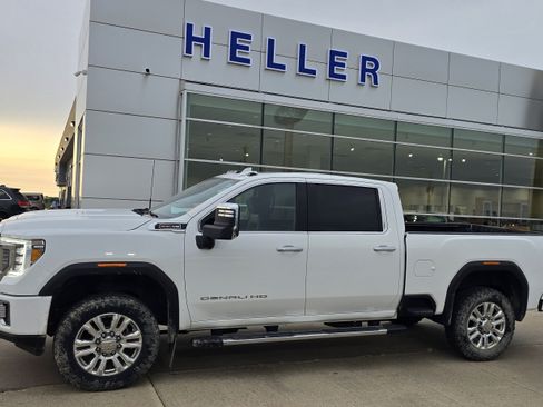 Used 2021 GMC Sierra 2500 Denali w/ Denali Ultimate Package AWD/4WD image 3