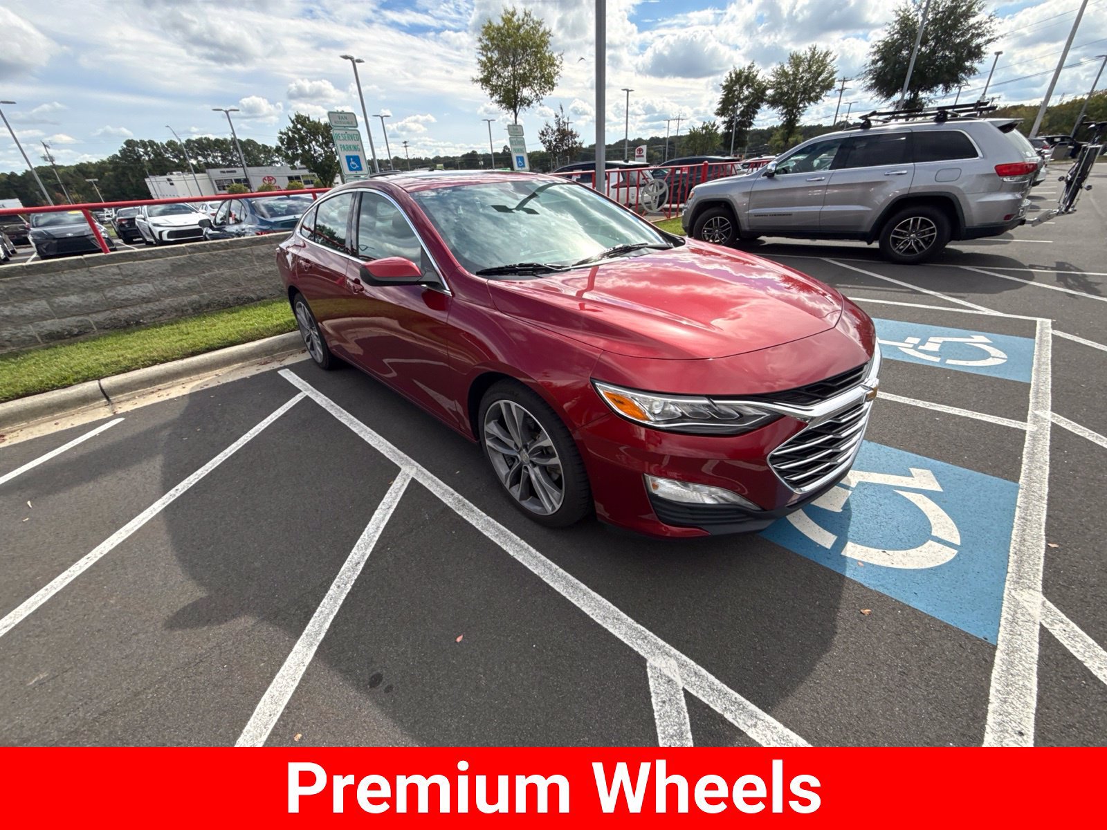 Used 2023 Chevrolet Malibu LT w/ Driver Confidence Package FWD image 10