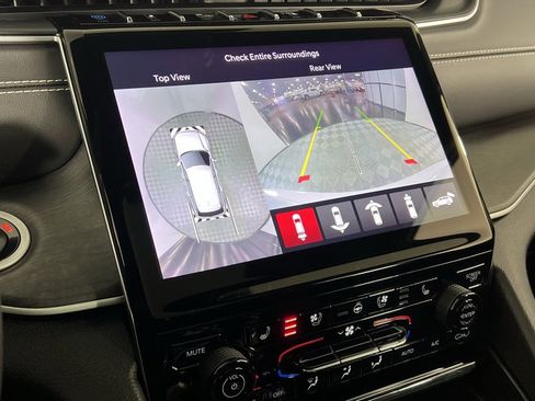 Used 2024 Jeep Grand Cherokee Limited 4xe image 18