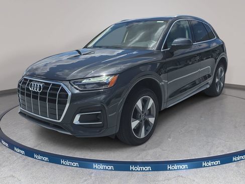 Used 2023 Audi Q5 Premium w/ Convenience Package AWD/4WD image 1