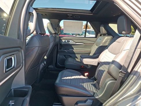 New 2026 Ford Explorer ST-Line w/ ST-Line Street Pack image 5