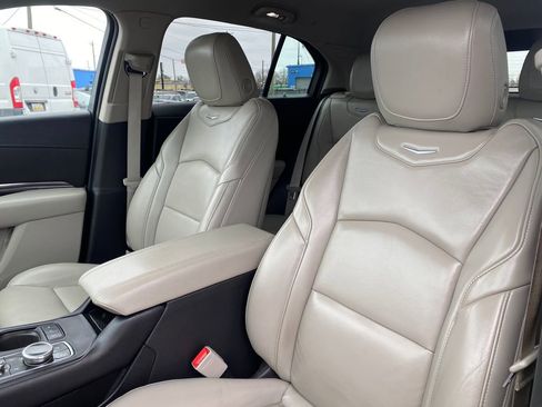 Used 2021 Cadillac XT4 Luxury image 10