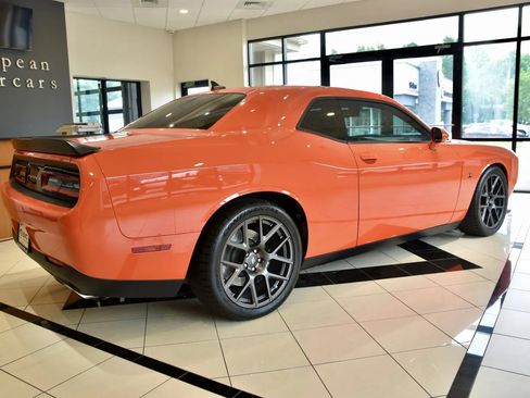 Used 2018 Dodge Challenger R/T Scat Pack RWD image 6