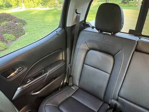 Used 2016 GMC Canyon SLT AWD/4WD image 17