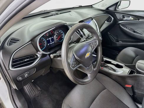 Used 2020 Chevrolet Malibu LT FWD image 10