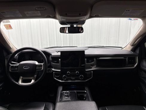 Used 2024 Ford Expedition XLT RWD image 14
